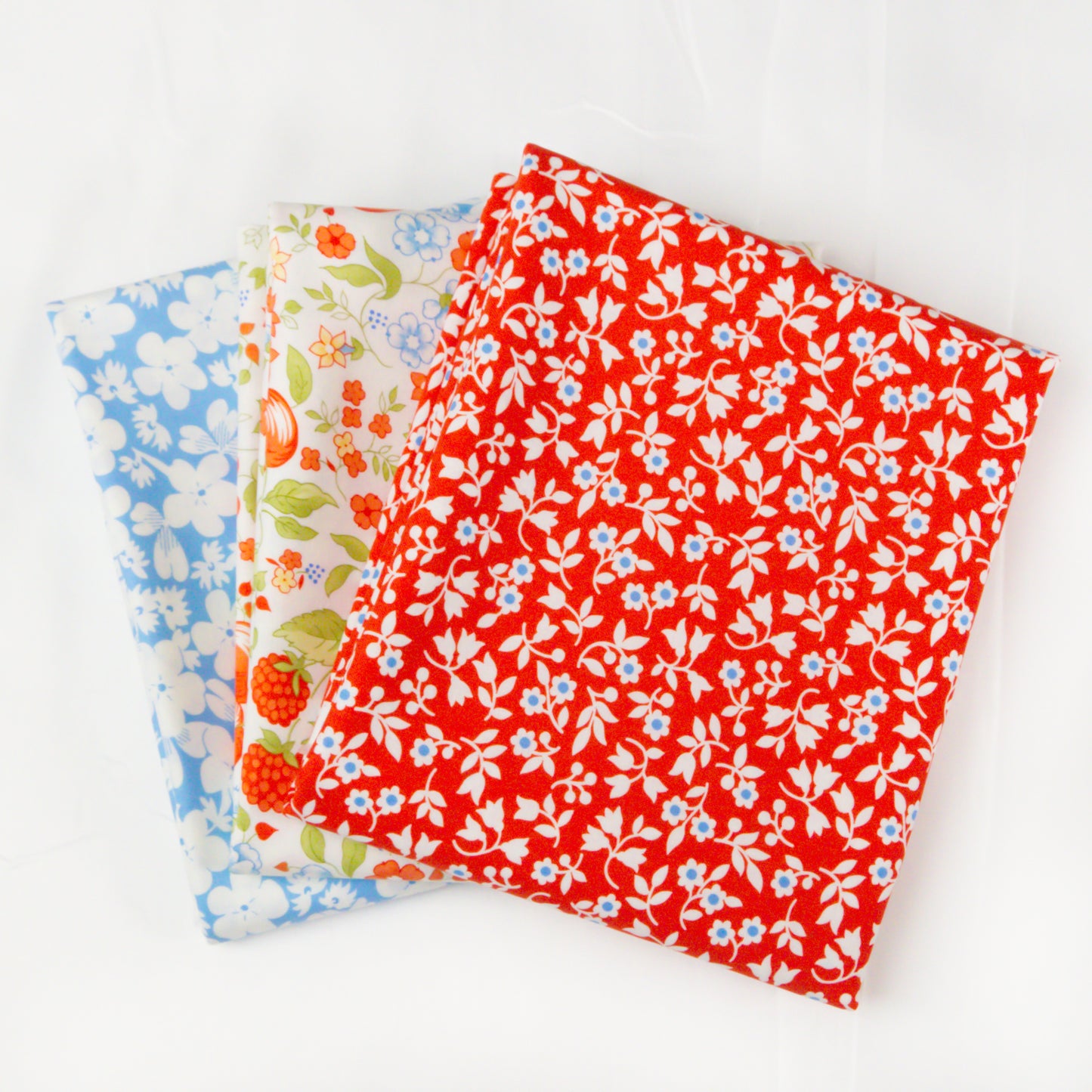 Image of Fruit Cocktail - Flowers - 3 Yard Bundle
